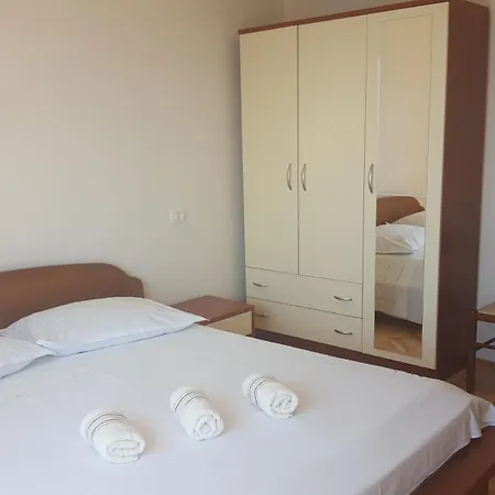 Stanici 1032a Omiš